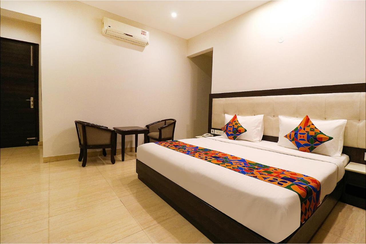 Fabhotel Oyster Villa Gurgaon Luaran gambar